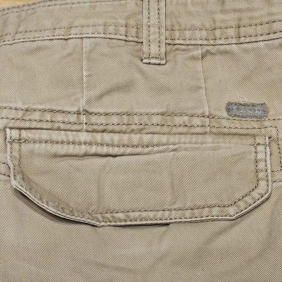 IZOD Men's Khaki Cargo Shorts, Size 32 - Picture 4 of 8